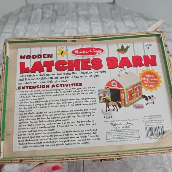 Toy Barn Melissa & Doug WOODEN LATCHES BARN 6 Hinged Doors Play & Learn - Picture 10 of 11